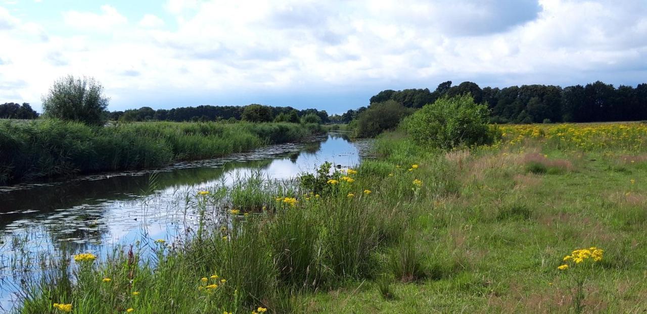 Slaaphuisjes Op Wielen Buitenwedde Westerwolde Extérieur photo